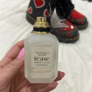 Victoria's Secret tease crème cloud 1.7